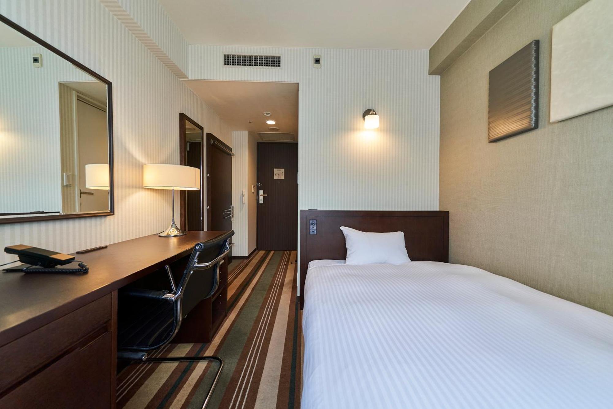 Saitama Grand Hotel Фукая Экстерьер фото