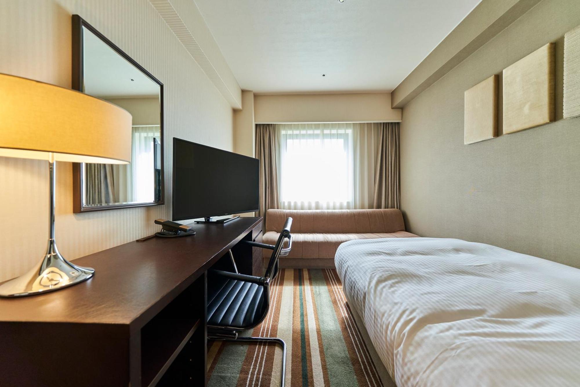 Saitama Grand Hotel Фукая Экстерьер фото